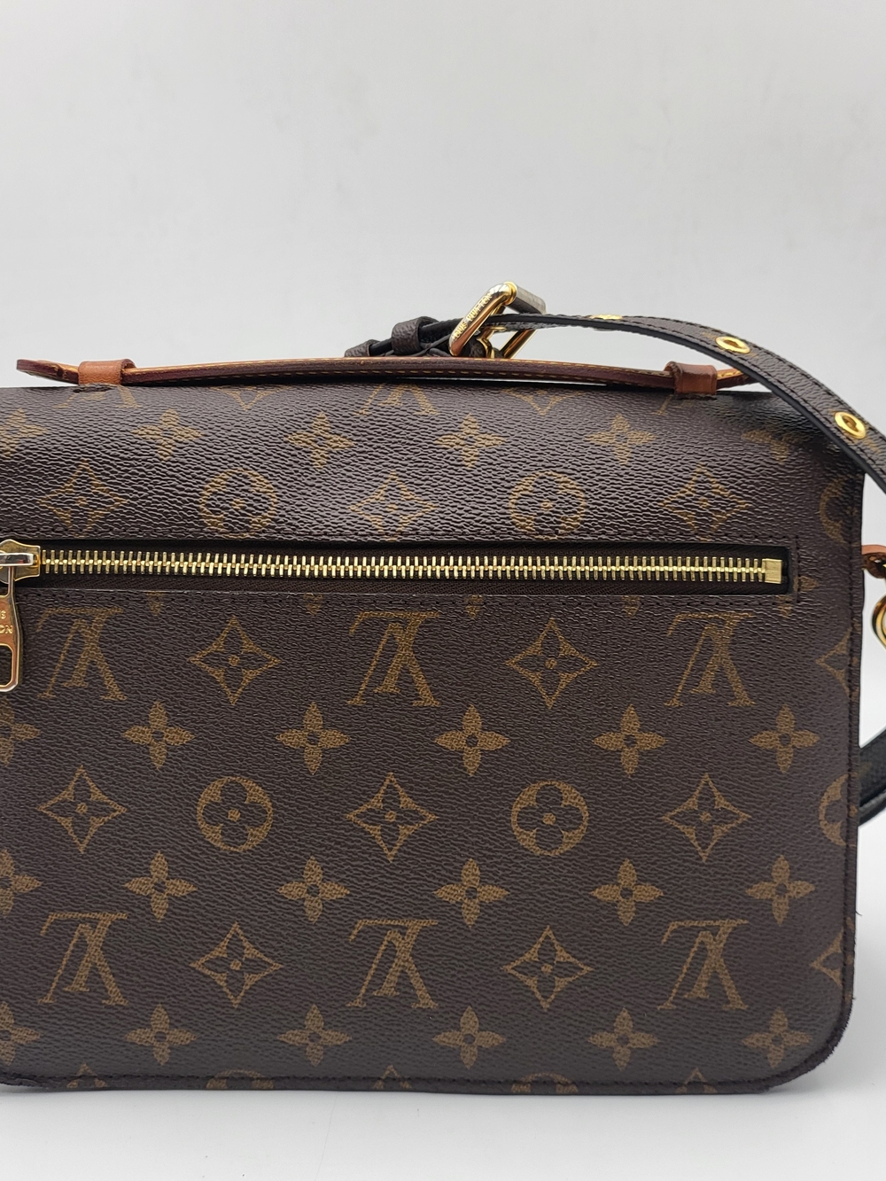 Louis Vuitton Brown Monogram Pochette Metis Crossbody Bag M44875, Authentic !! - Picture 3 of 16